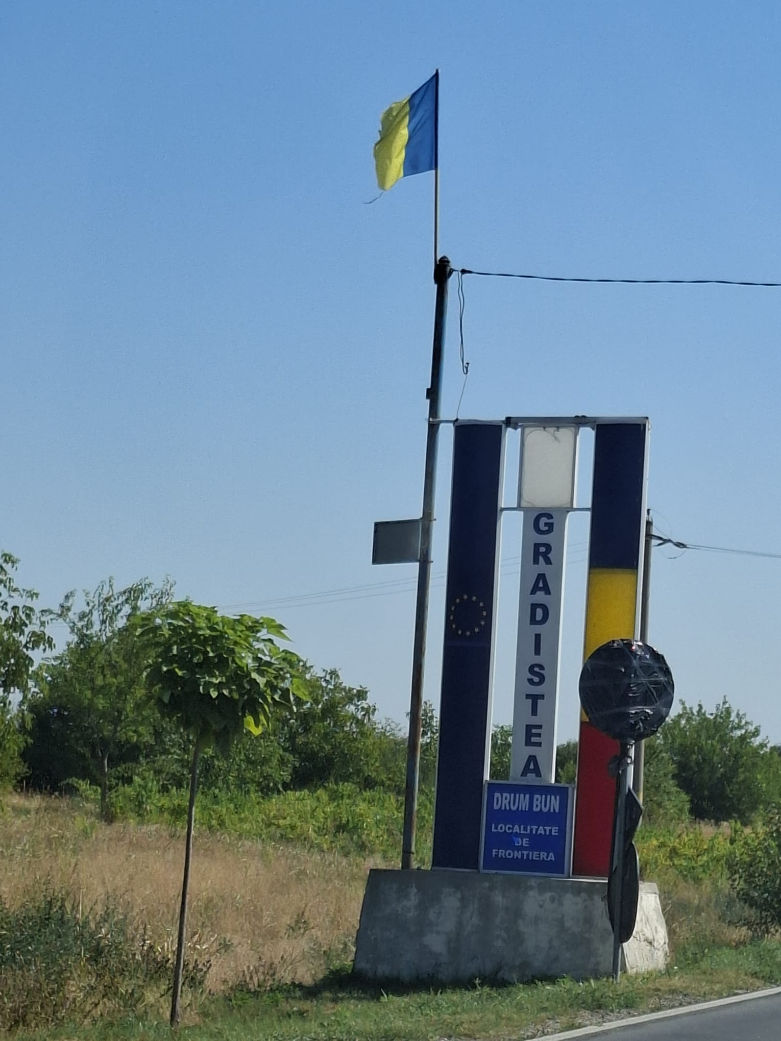 HAI SĂ FACEM CHETĂ.